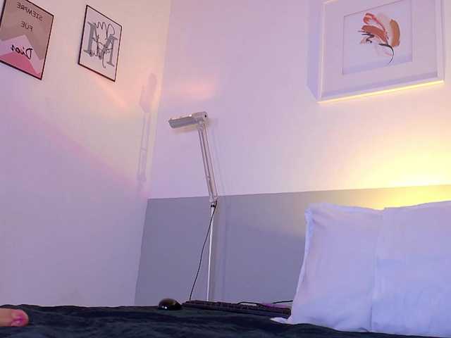 cutepetitee live cam on BongaCams