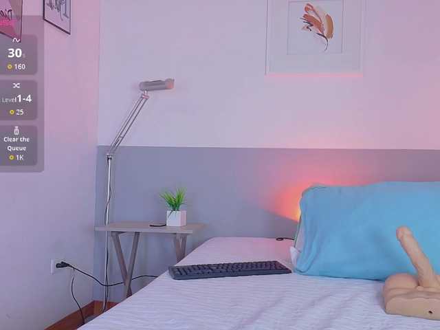 cutepetitee live cam on BongaCams