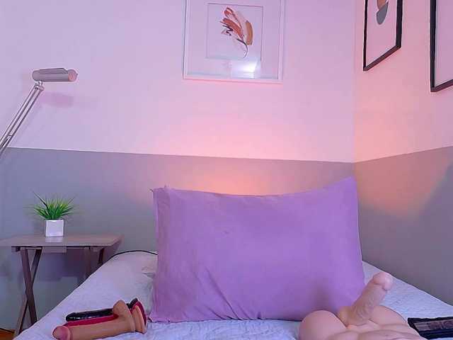 cutepetitee live cam on BongaCams