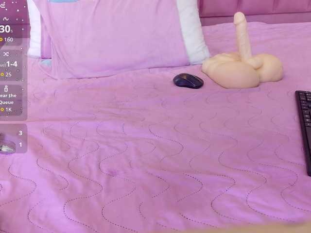 cutepetitee live cam on BongaCams