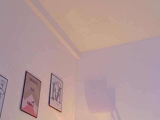cutepetitee live cam on BongaCams