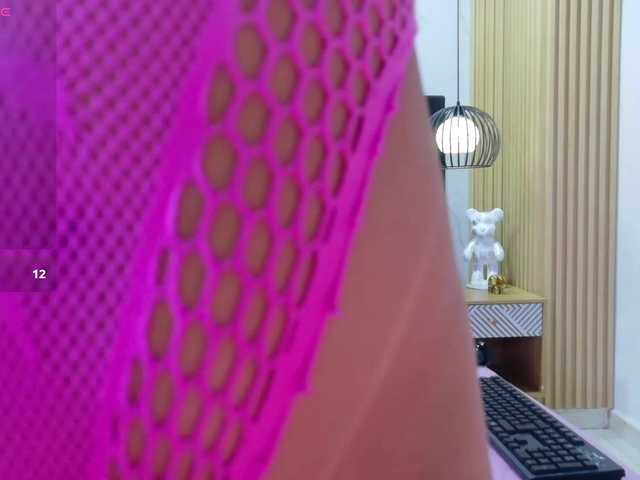 cutepetitee live cam on BongaCams