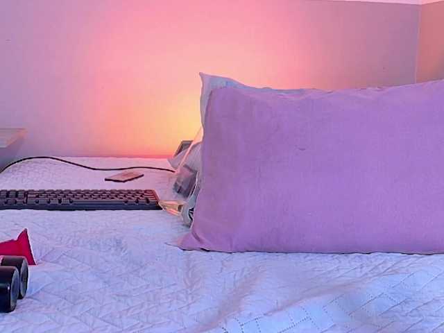 cutepetitee live cam on BongaCams