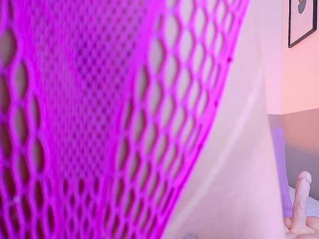 cutepetitee live cam on BongaCams