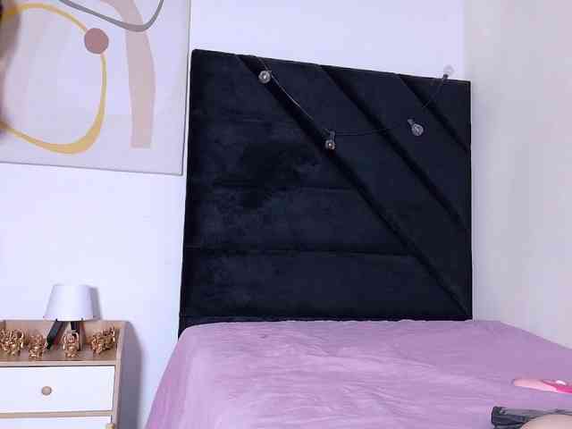 cutepetitee webcam