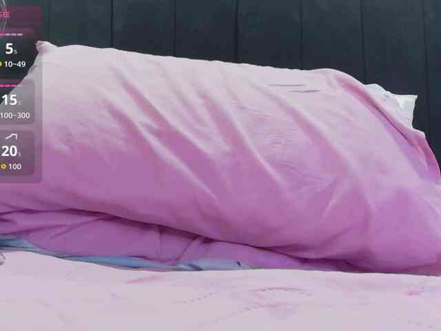 cutepetitee webcam
