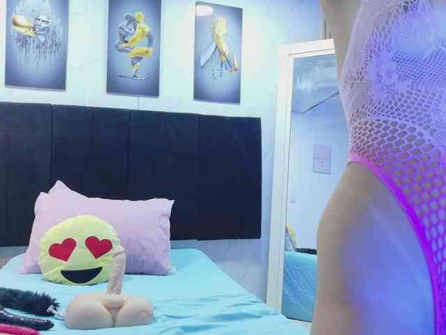 cutepetitee webcam