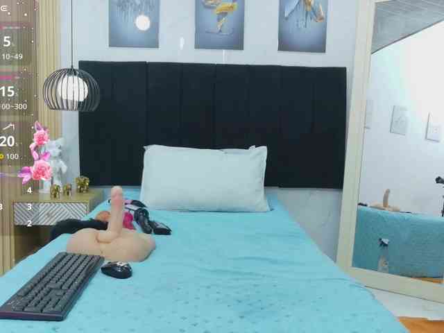 cutepetitee webcam