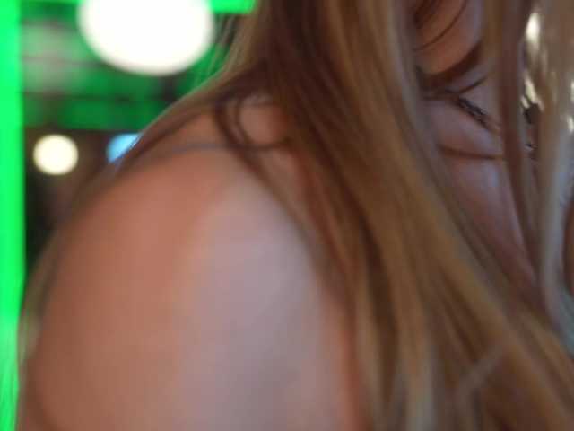 EvaFashionista's BongaCams profile