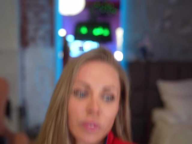  EvaFashionista chat room