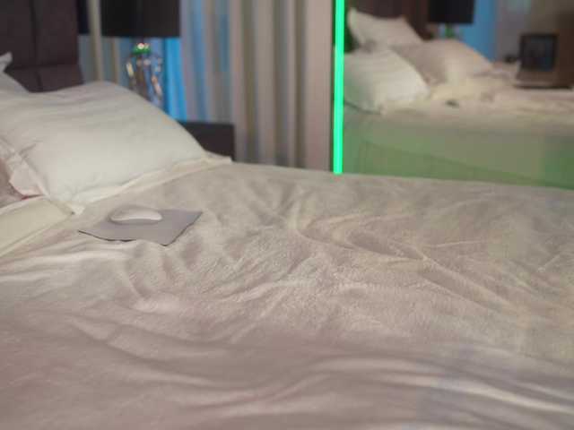 EvaFashionista's BongaCams show and profile