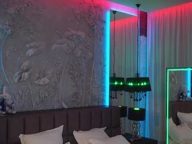 EvaFashionista's BongaCams show and profile