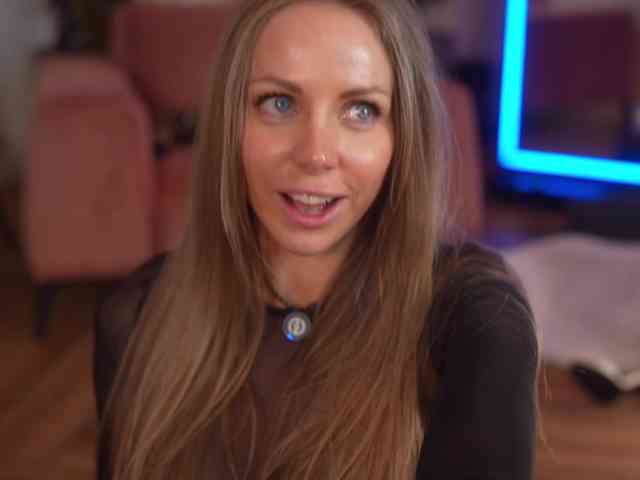 EvaFashionista webcam