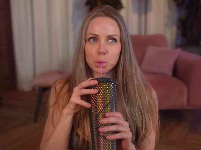 EvaFashionista webcam