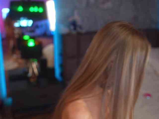 EvaFashionista webcam