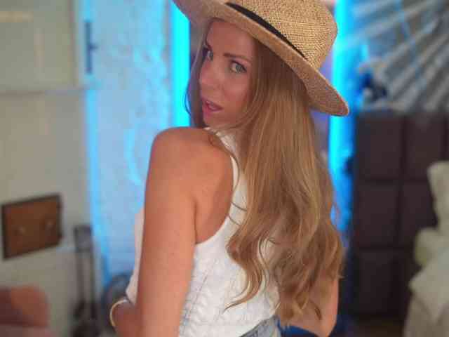 EvaFashionista webcam