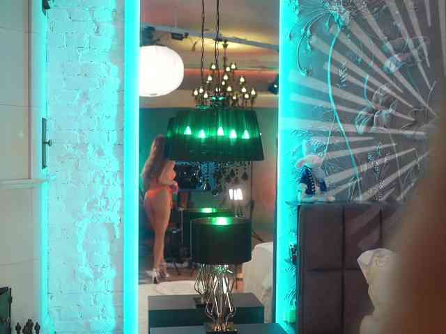 EvaFashionista webcam