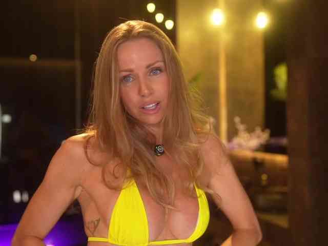 EvaFashionista webcam