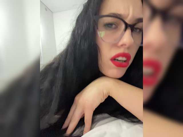 Potifays live webcam show