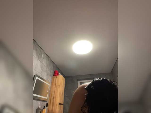 go to chat with Potifays