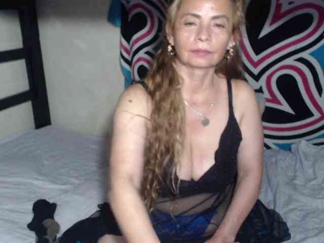 Monicatorres66 webcam