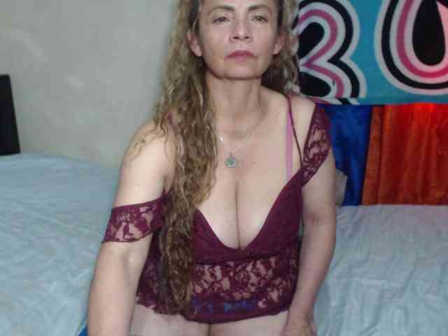 Monicatorres66 webcam