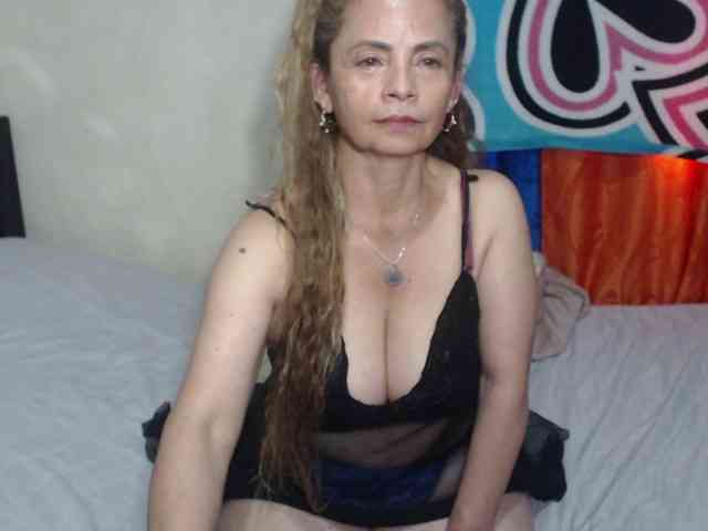 Monicatorres66 webcam