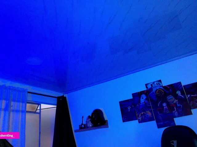 nicorobin live sex show