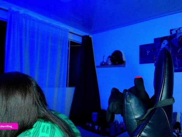 nicorobin live sex show