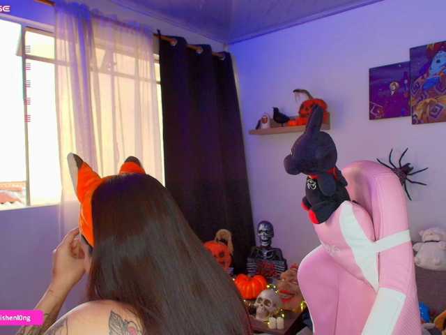 le modèle Nicorobin est en webcam porno dans un show sur le site bongacams, il possède les tags suivants: Latino/Hispanic,Brunette,Trimmed