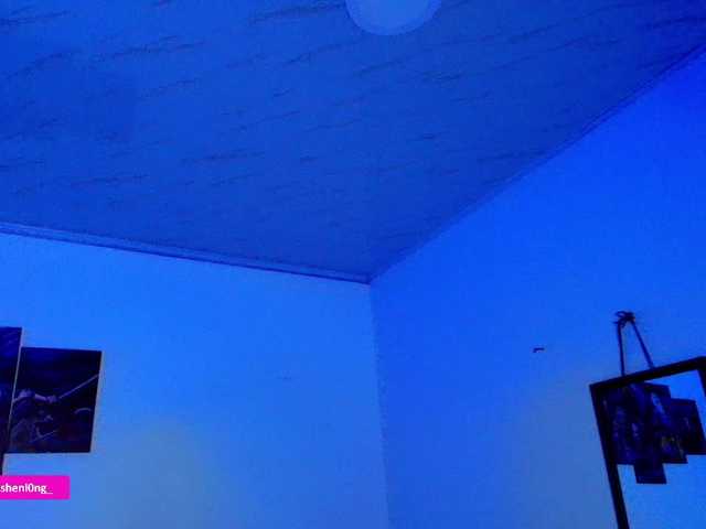 Nicorobin live webcam show
