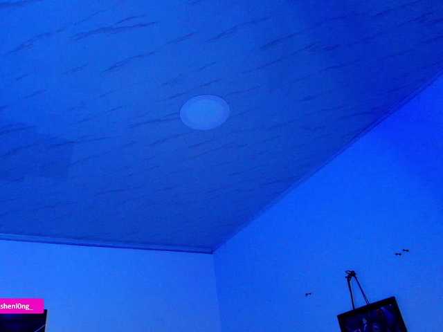 Nicorobin live webcam show