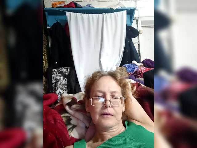 Madam-oss's BongaCams show and profile