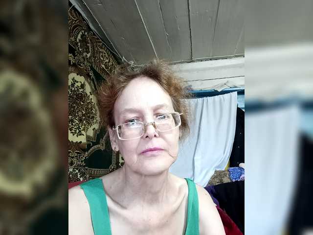 Madam-oss's BongaCams show and profile