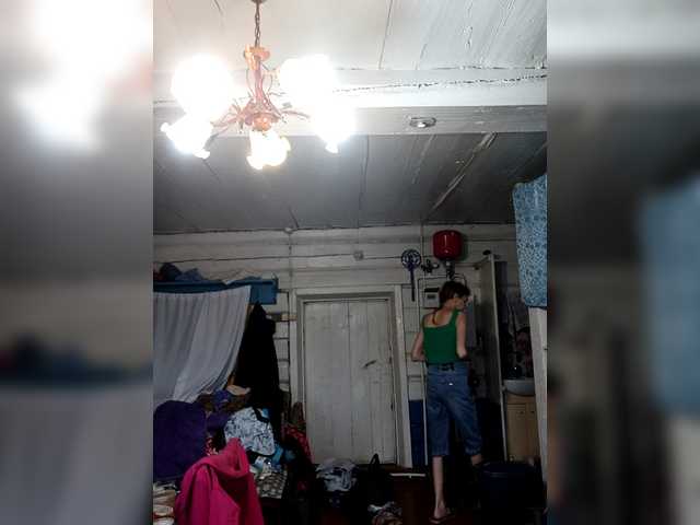 Madam-oss's BongaCams show and profile