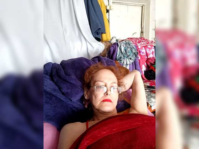  Madam-oss chat room