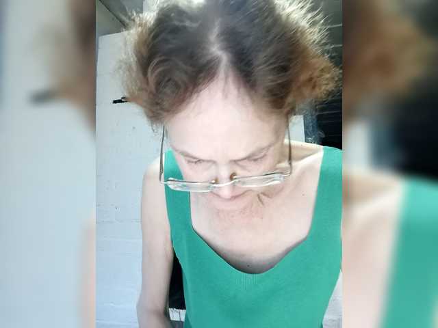 Madam-oss's BongaCams show and profile