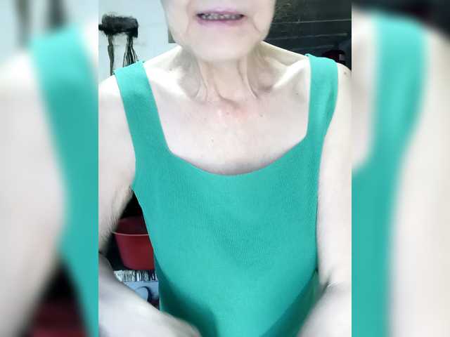 Madam-oss's BongaCams show and profile