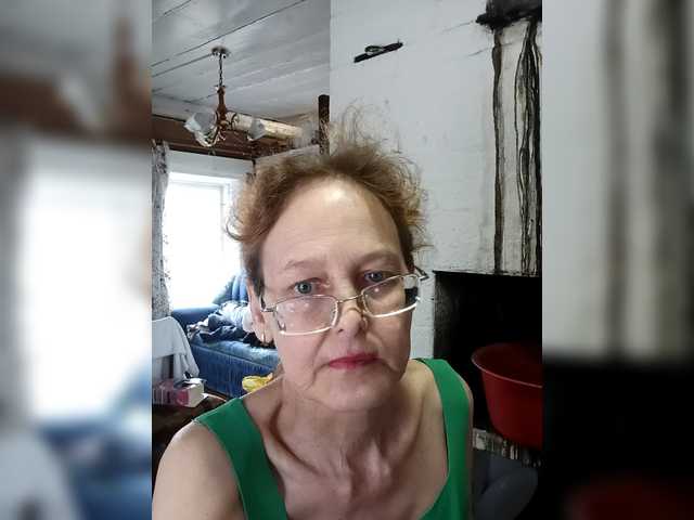 Madam-oss's BongaCams show and profile