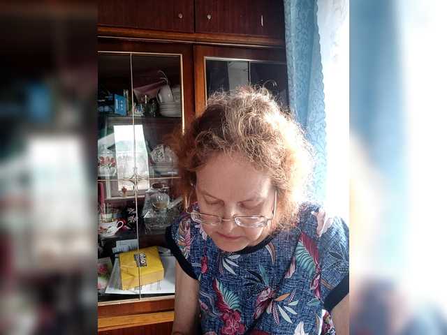 Madam-oss's BongaCams show and profile