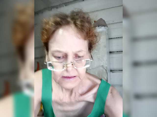 Madam-oss's BongaCams show and profile