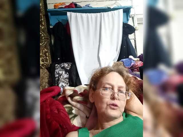 Madam-oss's BongaCams show and profile