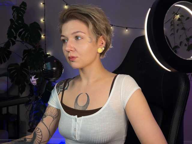 bySOVA live webcam show