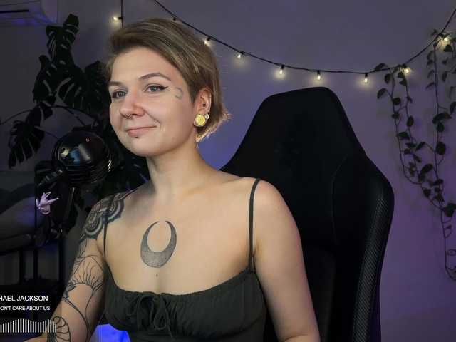 bySOVA live webcam show