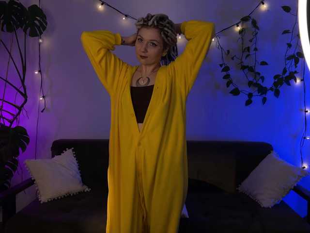 bySOVA's BongaCams show and profile