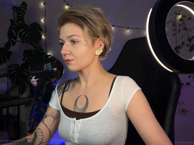 bySOVA live webcam show