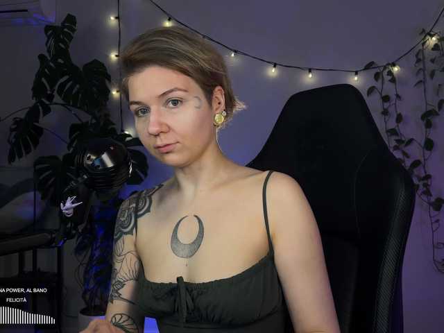 bySOVA live webcam show
