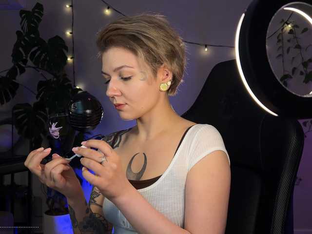 bySOVA live webcam show