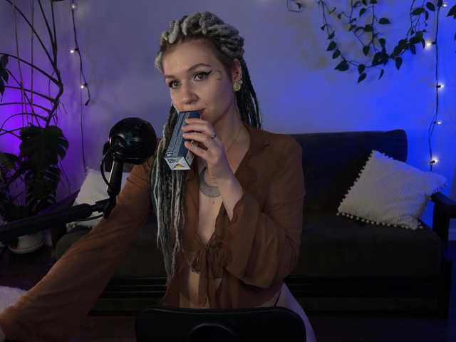 bySOVA's BongaCams show and profile