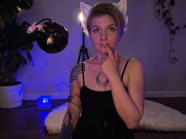 bySOVA live webcam show